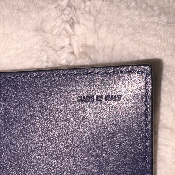 Fendi Embossed Chain Wallet - Picture 11 of 11
